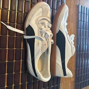 Puma White and Black Sneakers